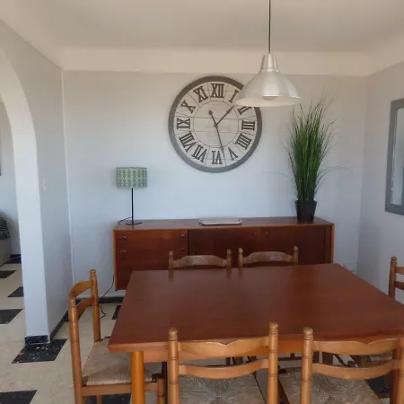 T3, Front De Mer, 4 Couchages, * Narbonne-Plage