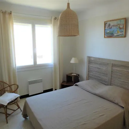 T3, Front De Mer, 4 Couchages, * Narbonne-Plage