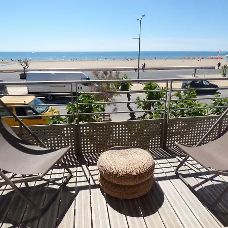 Apartment T3, Front De Mer, 4 Couchages, *